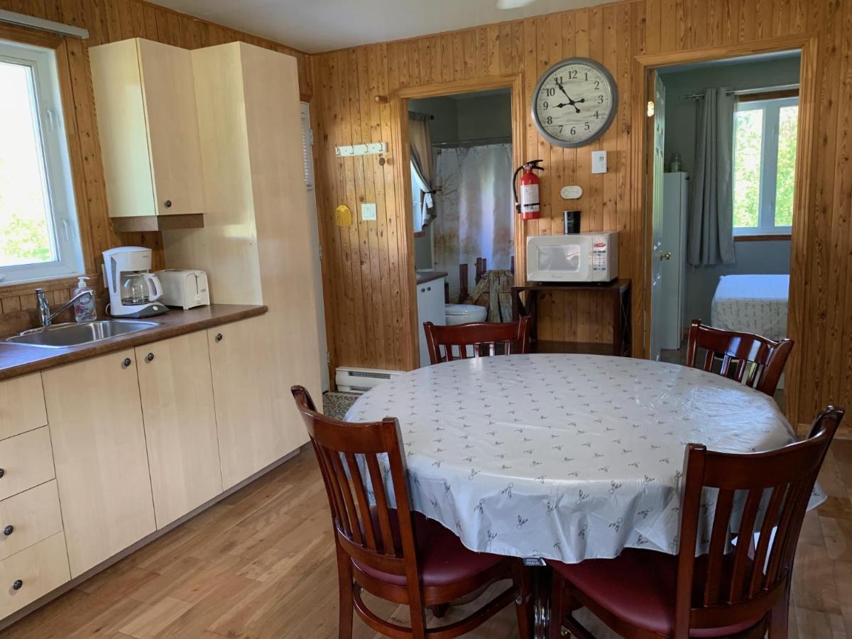 Saint Romain Camping Chalets Spas Pignons Rouges מראה חיצוני תמונה