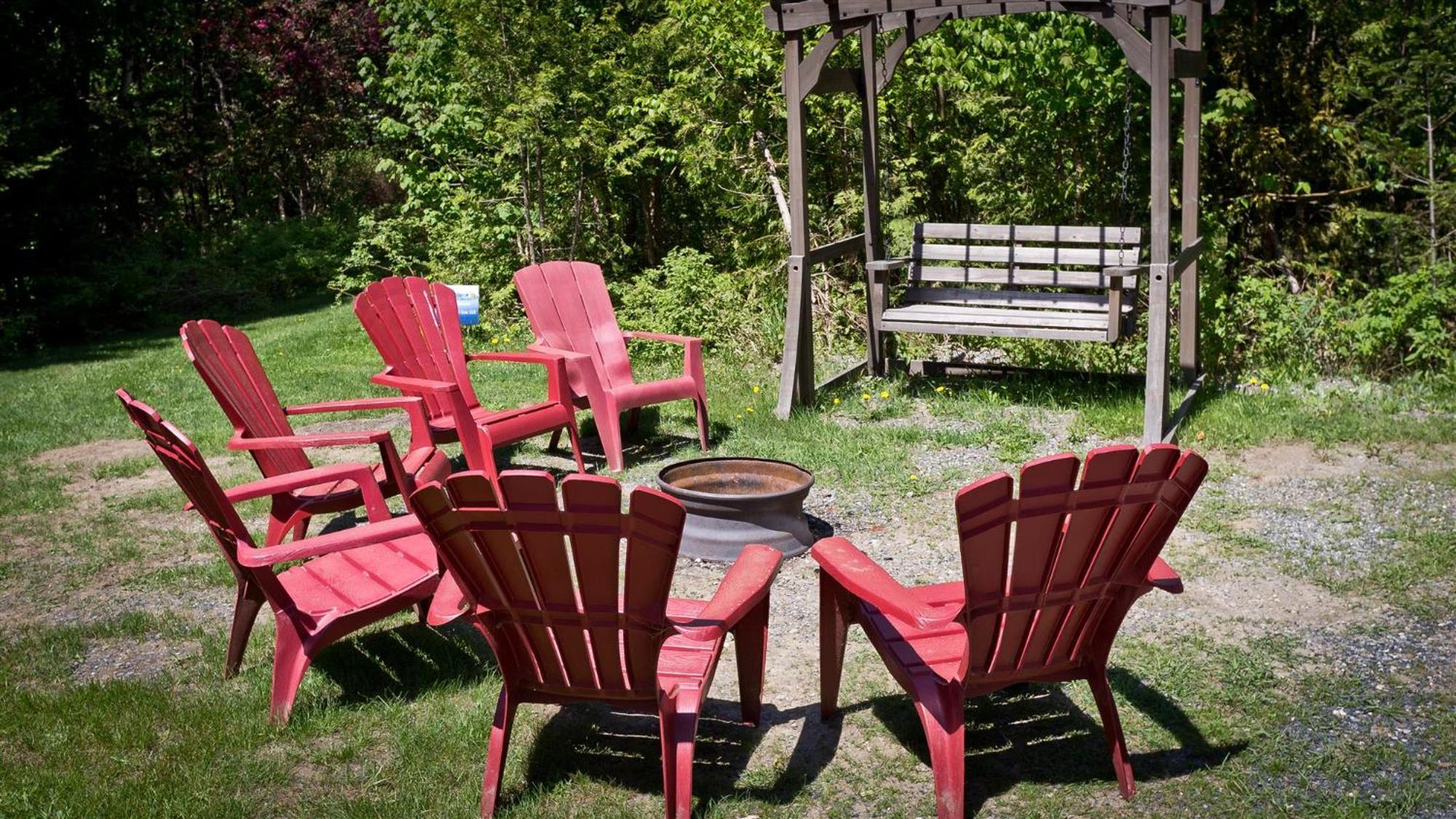 Saint Romain Camping Chalets Spas Pignons Rouges מראה חיצוני תמונה