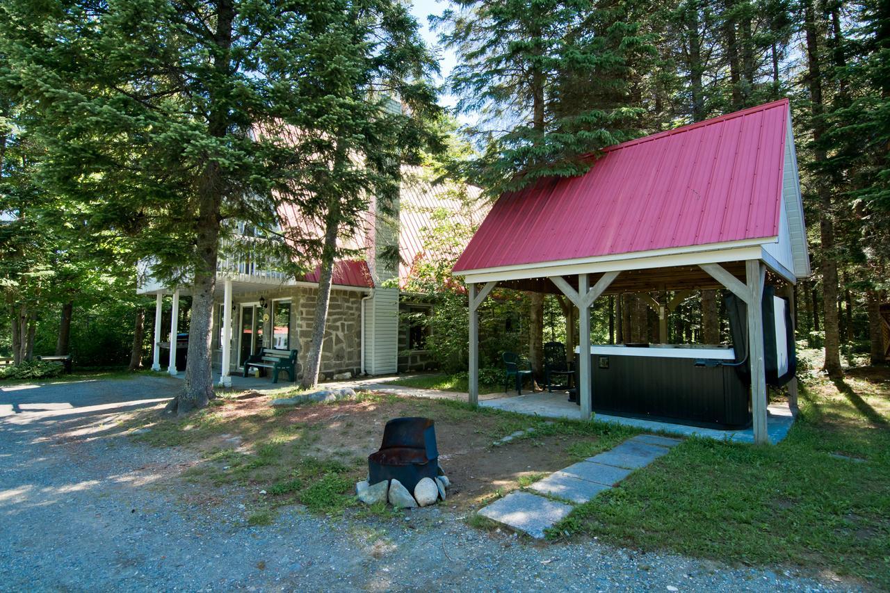 Saint Romain Camping Chalets Spas Pignons Rouges מראה חיצוני תמונה